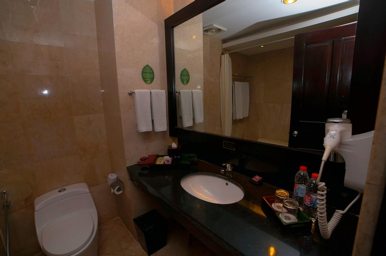 Bathroom 19