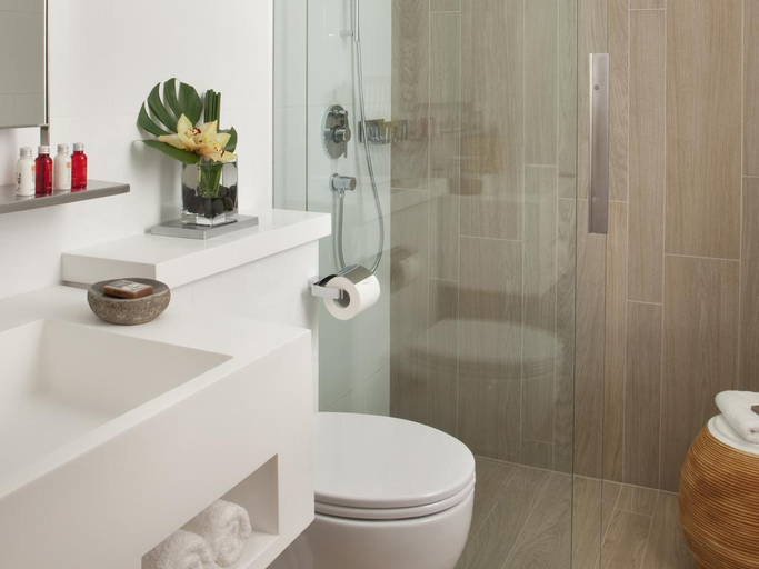 Bathroom 4