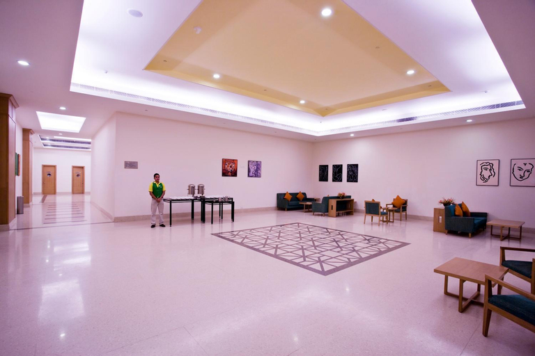 Public Area 5, Lemon Tree Hotel East Delhi Mall, Gautam Buddha Nagar