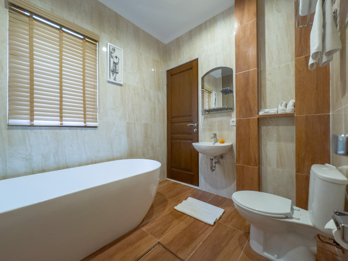 Bathroom 5, De Amelia Seminyak Villa by Nagisa Bali, Denpasar