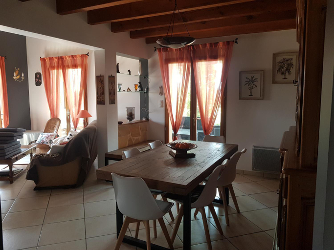 Others 3, Grande maison familiale, Landes
