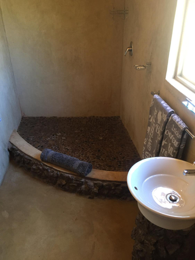 Bathroom 2, Frontier River Resort, Namakwa
