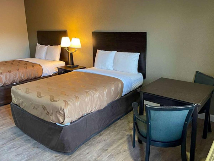 Bedroom 2, Suburban Studios Columbia - Harbison, Richland