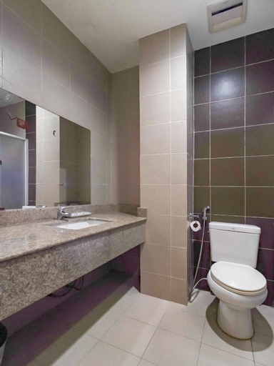 Bathroom 7