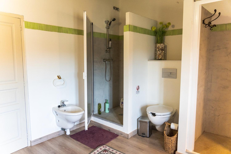 Bathroom 4, Mas Gran de Cruilles - Mas Rural - Hotel & Events, Girona