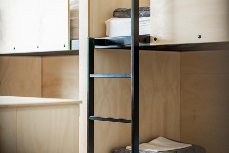 Bathroom 14
