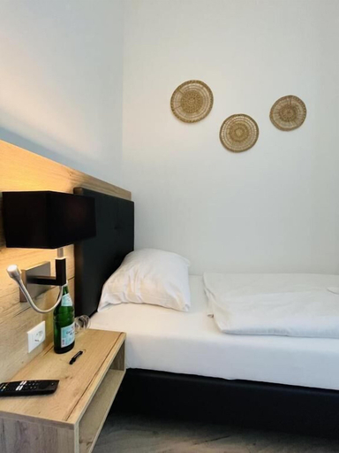 Bedroom 4, Homaris Strandhaus Blankenese, Hamburg