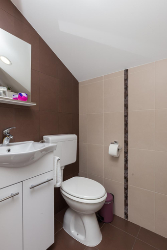 Bathroom 2, Cetinic Apartment, Dubrovnik