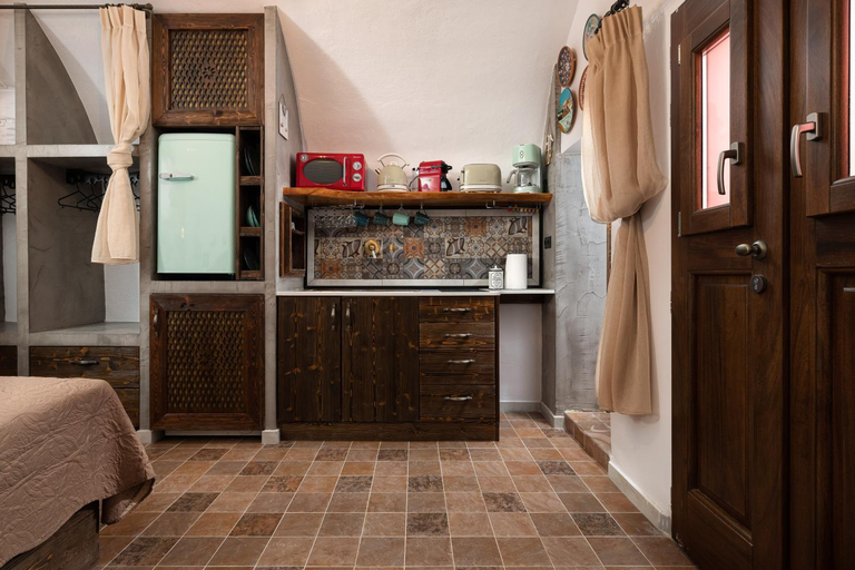 Kitchen 3, Ey Sofias Suites, South Aegean