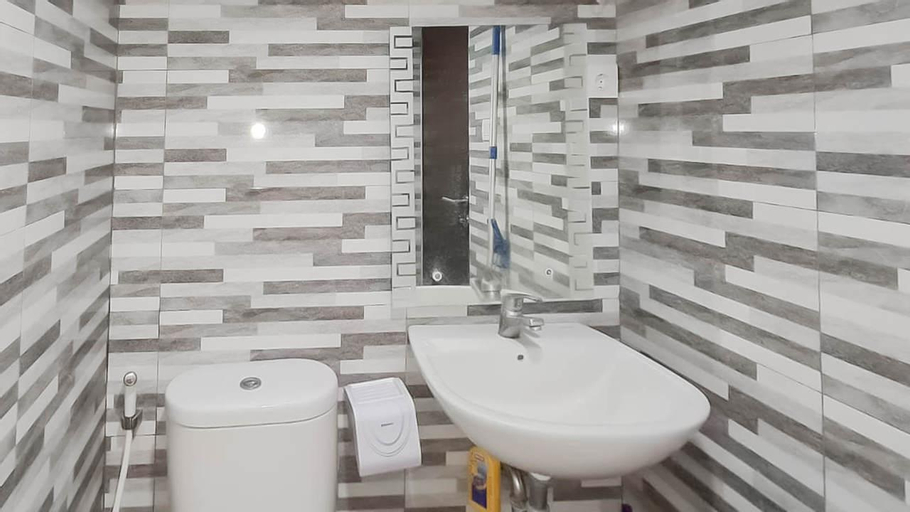 Bathroom 14