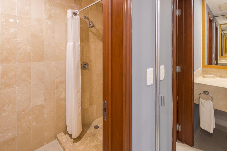 Bathroom 5, Wyndham Garden Playa del Carmen, Cozumel