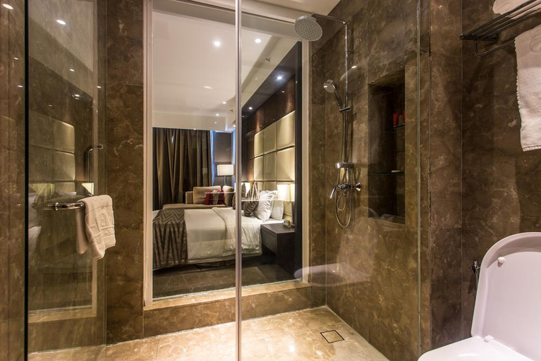 Bathroom 3, Swiss Garden Hotel Melaka, Malacca City
