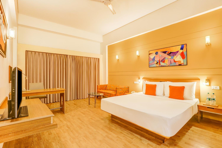 Bedroom 4, Lemon Tree Hotel East Delhi Mall, Gautam Buddha Nagar