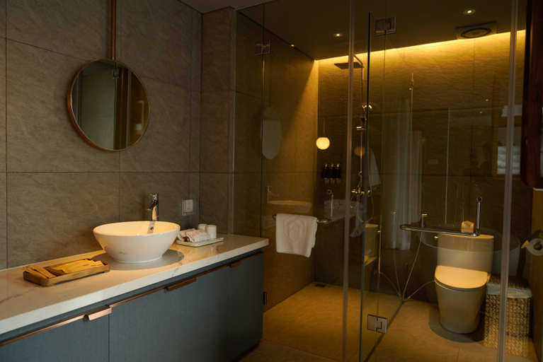 Bathroom 12