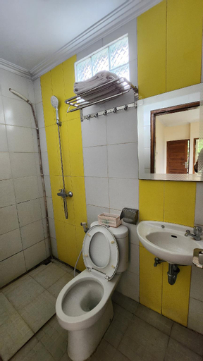 Bathroom 3