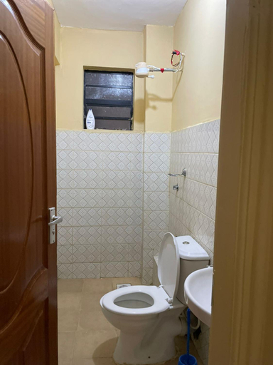 Bathroom 2, Lux Suites Boujee Homes Utawala, Embakasi East