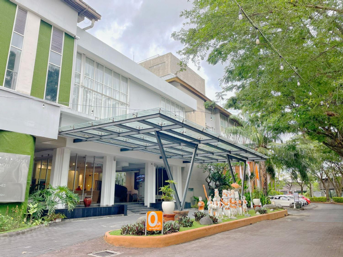 HARRIS Hotel & Residences Sunset Road, Denpasar