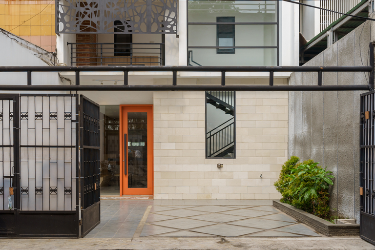 RedDoorz near Seasons City Mall 3, West Jakarta