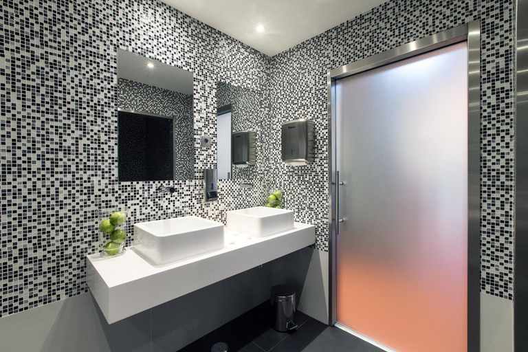 Bathroom 4, SANA Metropolitan Hotel, Lisbon