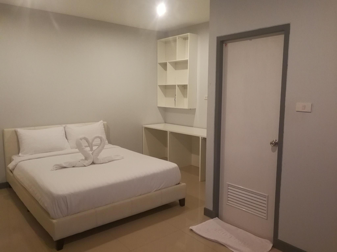 Bedroom 6