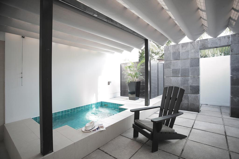 Swimming Pool 14