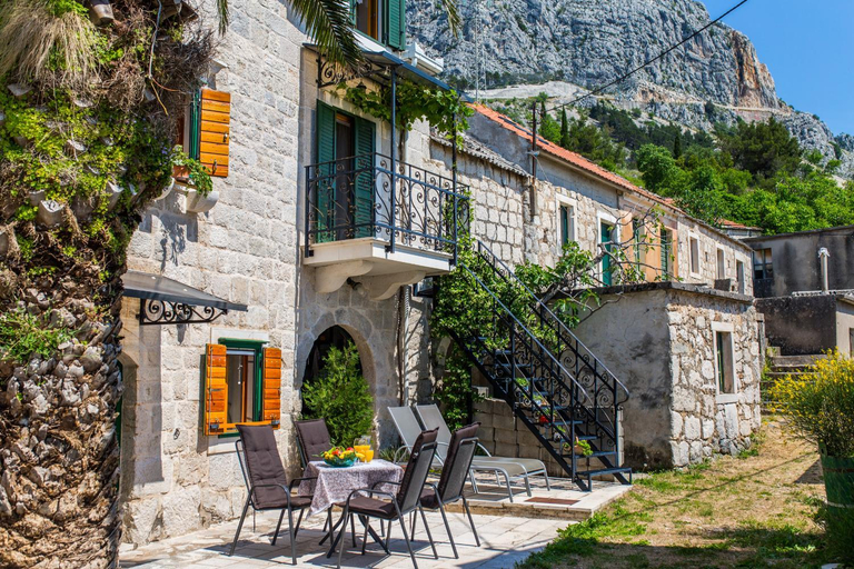 Others 2, Old stone house, Podgora
