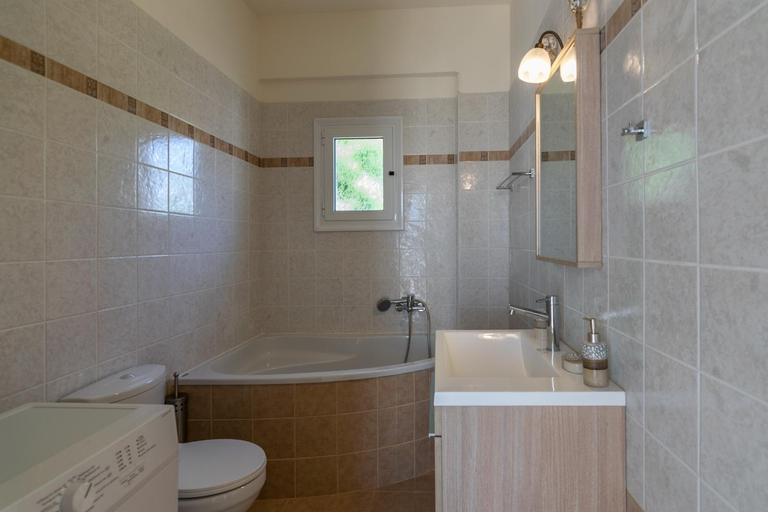 Bathroom 3, Haravgi 3 Bedrooms Villa, Crete