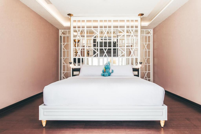 Bedroom 13