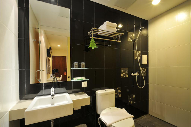Bathroom 3