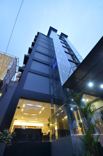 Exterior 14