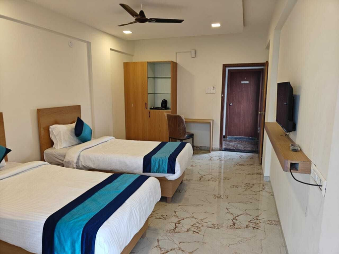 Bedroom 4, Hotel Iris Executive, Pune