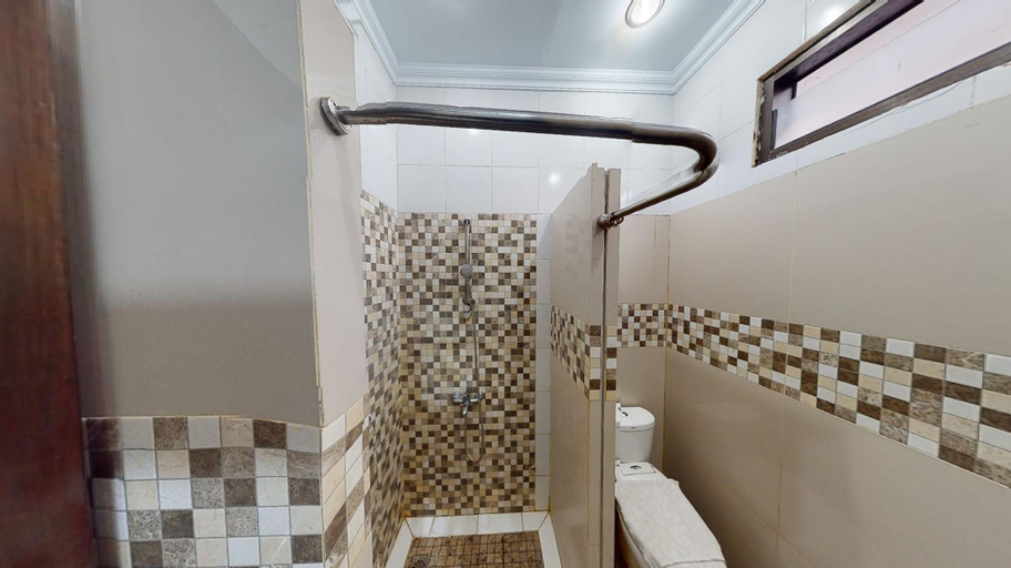 Bathroom 7
