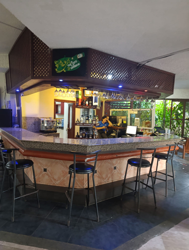 Food & Drinks 4, Acuario Residencial, Santo Domingo Este