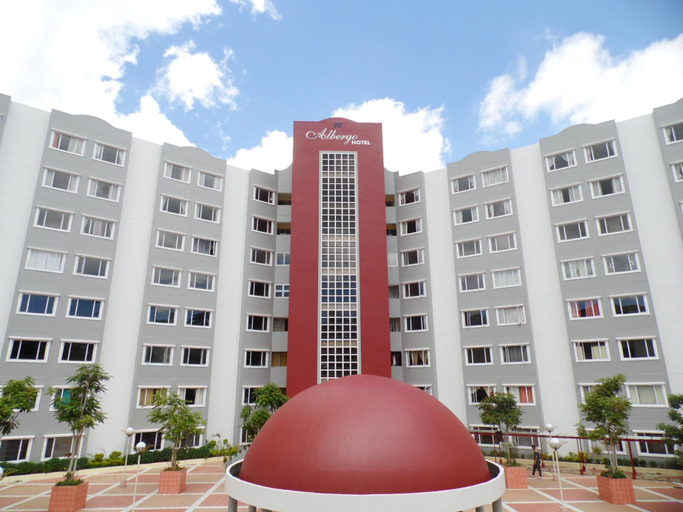 Exterior 1