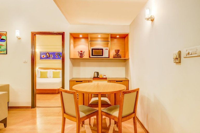 Dining Room 7