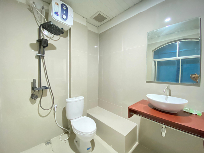 Bathroom 5, DOUBLE.D GUESTHOUSE SYARIAH, Bukittinggi