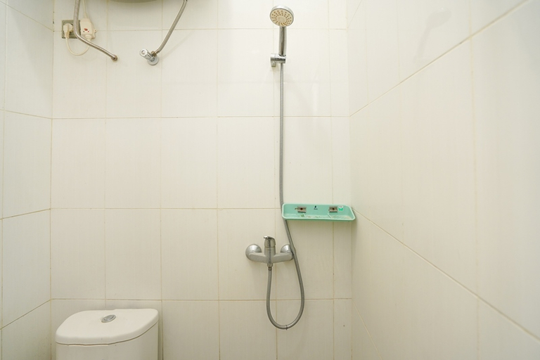 Bathroom 4, Capital O 1086 2oscar, Surabaya