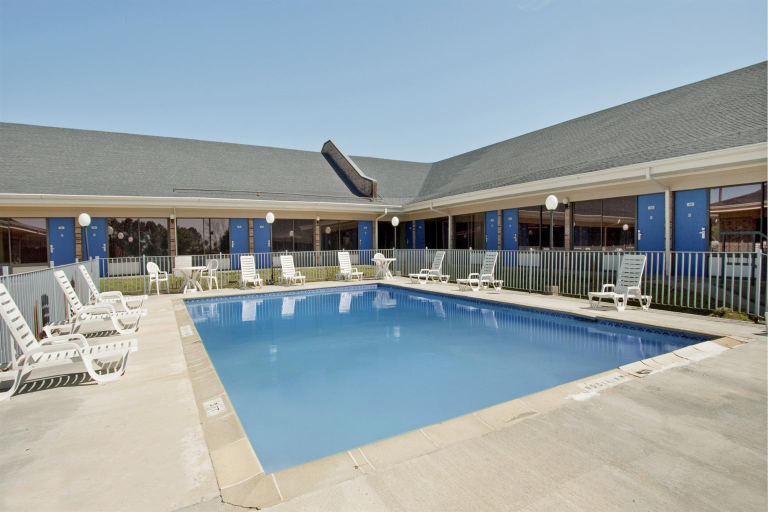 Others 3, Americas Best Value Inn Forest, Scott