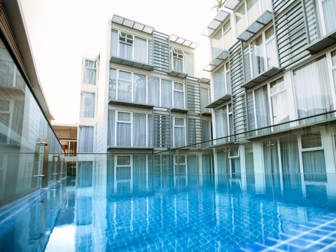 Glenwood Residences, District 2