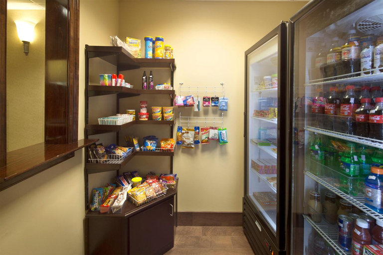 Food & Drinks 3, Holiday Inn Express Hotel & Suites- Gadsden By IHG, Etowah