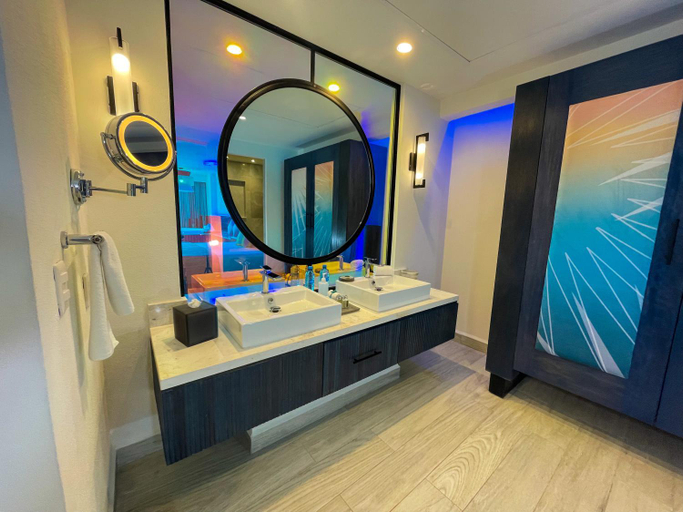 Bathroom 5, Almar Resort Luxury LGBT Beach Front Experience - Adults Only, Puerto Vallarta