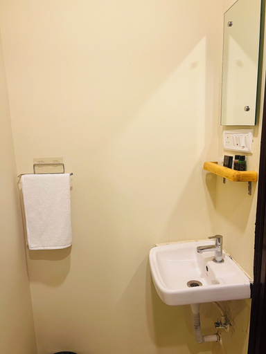 Bathroom 4, Da lara suites, Hyderabad
