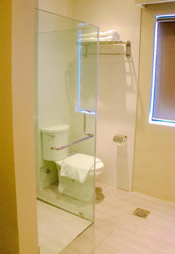 Bathroom 3