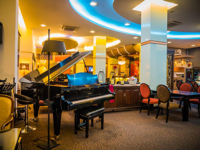 Food & Drinks 5, Atrium Boutique Hotel, Huai Kwang