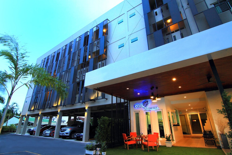 Exterior & Views 21