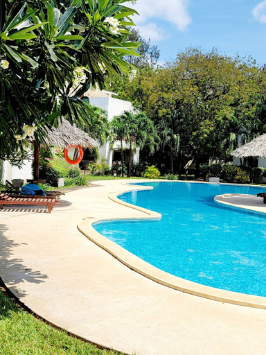 Sport & Beauty 3, Green Malindi Apartments by RevSerene, Malindi