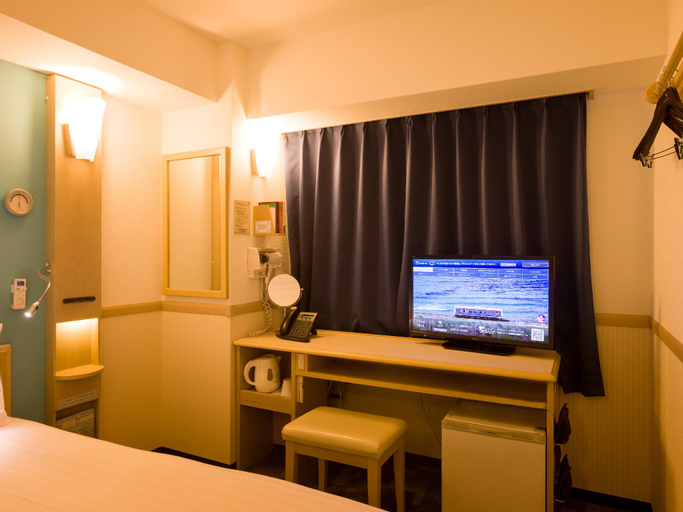 Bedroom 12