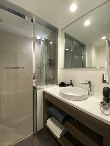 Bathroom 20