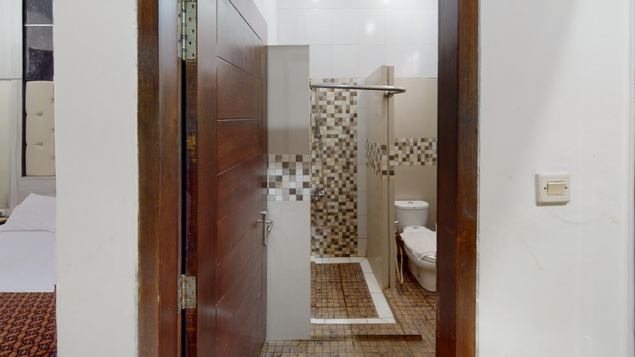 Bathroom 5
