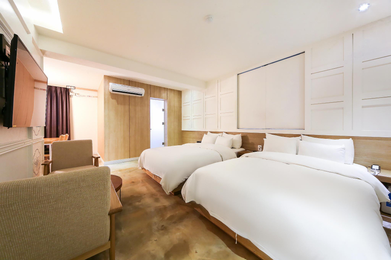 Bedroom, Design Hotel XYM, Jung